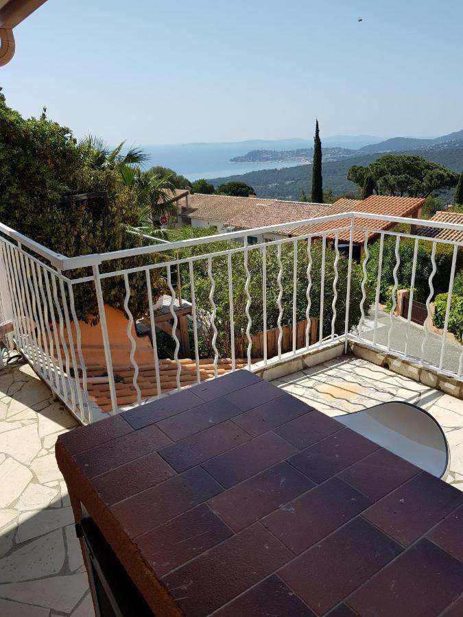 Villa Mit Grossartigem Panoramablick Auf Das Meer Und Direkt Am Pool 拉克鲁瓦瓦尔梅 外观 照片